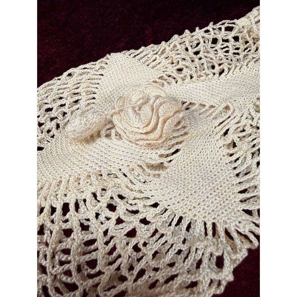 Vintage Accessory - Crochet Lace Handbag – Floral Drawstring Reticule Style - Picture 6 of 10